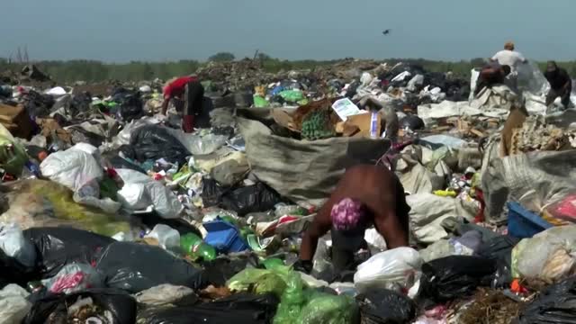 Argentines feel the pain of 100% inflation