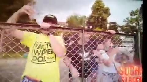 spotyka się koń z osłem na wódkę ;-)