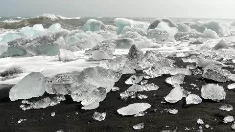 Diamond beach IcelandDiamond beach Iceland 4K