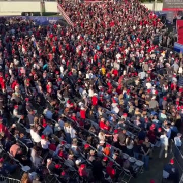 Back To Butler - Crowd