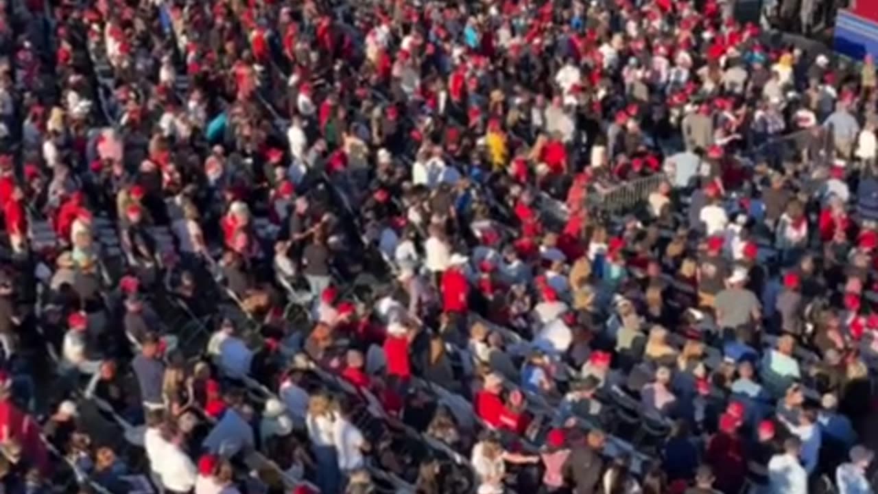 Back To Butler - Crowd
