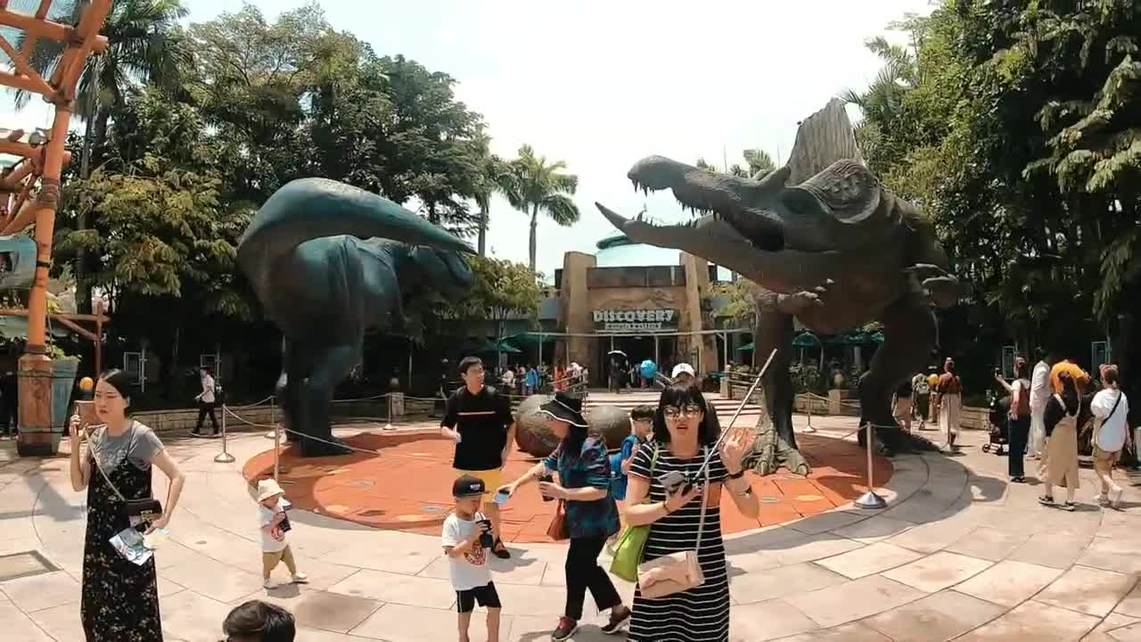 _TravelWithMe 02_ Universal Studios short video _ Singapore