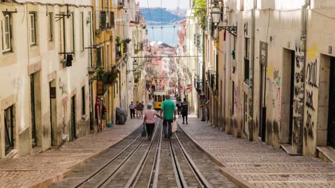 Light of LISBON - Hyperlapse and Timelapse - Ultra HD 4K