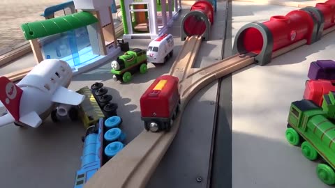 Thomas & Brio Wooden Railway ☆ 4 Tunnel & Crane Course