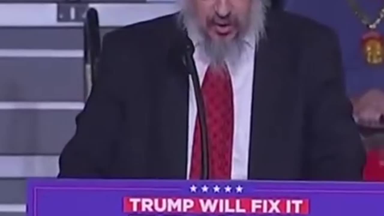 Rabbi mentions Noahide Laws in Trump Blessing