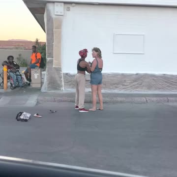 Las Vegas homeless street fight ￼