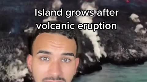 Island grows after volcanic eruption