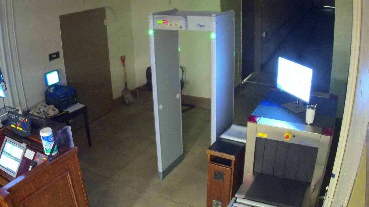 5133CHOBBAGarageScreening2_2021-01-06_14h15min20s657ms.mp4