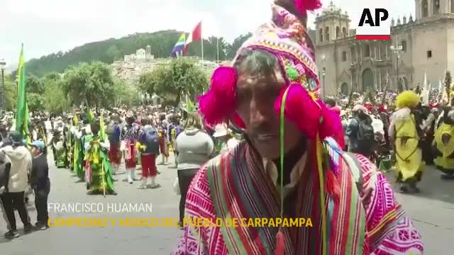 Una laguna se seca por sequía en los Andes de Perú