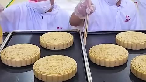 How to make bread in factory