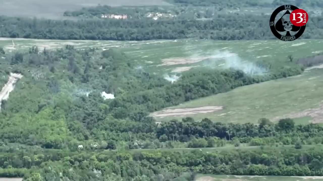 Ukrainian tank approaches position of Russians hiding in forest and opens intensive fire