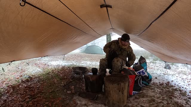Tidying up under a tarp 12th Dec 2022