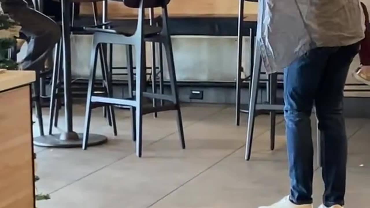 Magician Caught on Starbucks. Street Magic