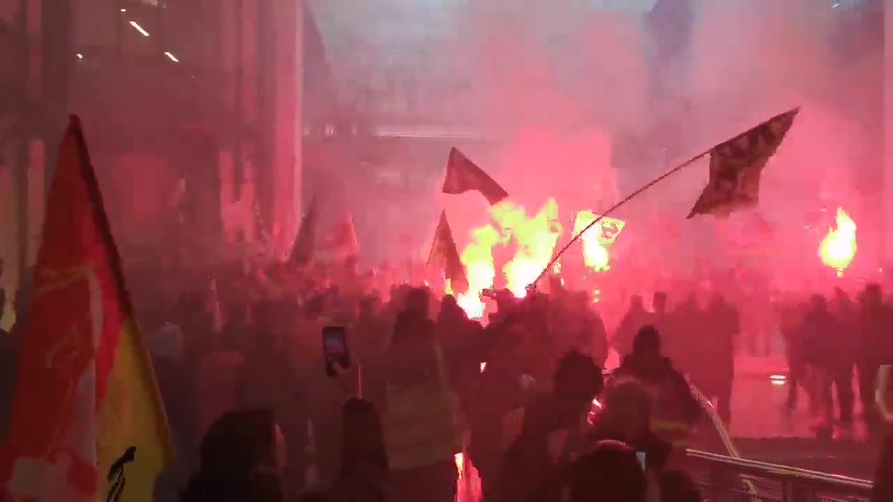 NOW - Protest at BlackRock head office in Paris.