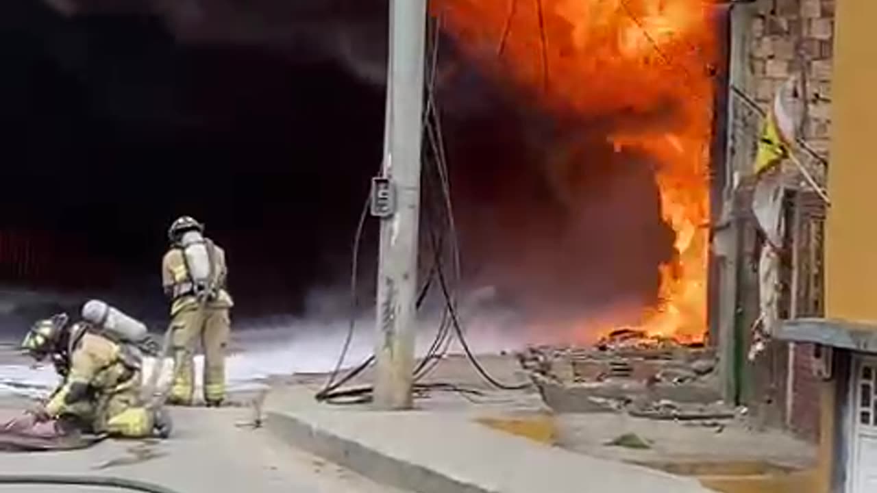 Voraz incendio a inmediaciones del Hospital Meissen