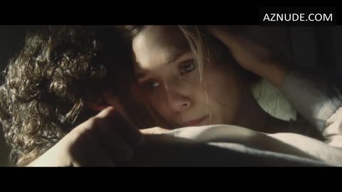 Elizabeth Olsen kiss and sex scene