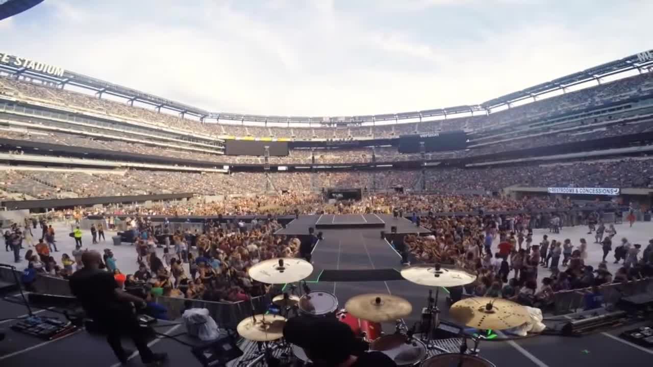 (DRUMMER CAM) Morgan Wallen "UP DOWN" Live @METLIFE Stadium - RUMBLE