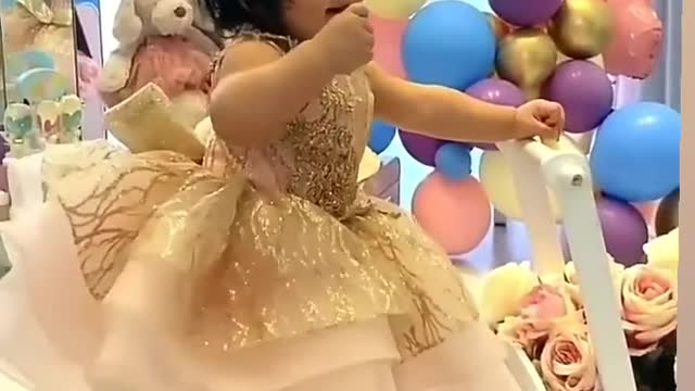cute baby dance👌