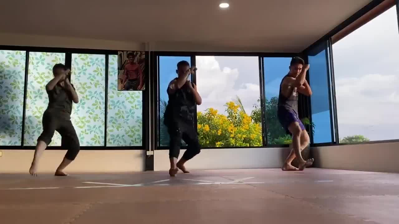 Tony Jaa - 15 Mae Mai Muay Thai Form (Full Version)