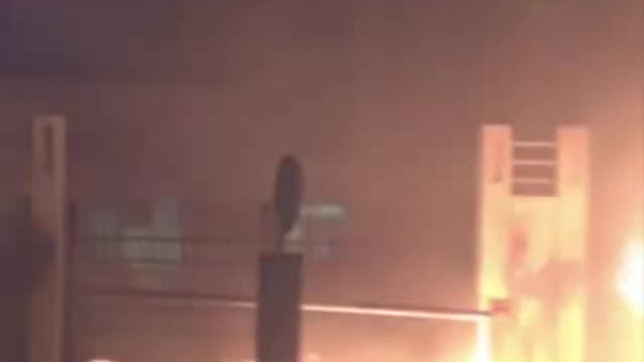 Burning a police station after killing a protester (Bahrain)