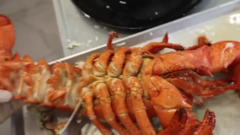 I ate 10kg, and the fish market is going crazy King crab lobster eating show