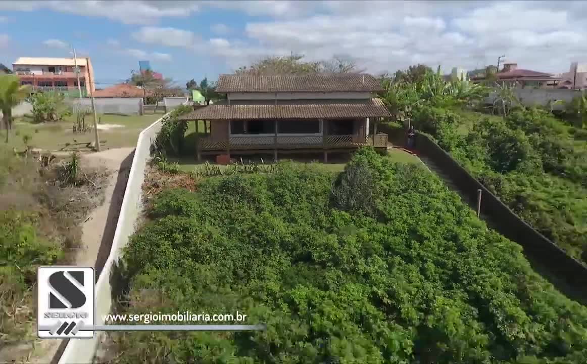Casa em Itajuba Pé na Areia com área de terreno de pouco mais de 1200m²