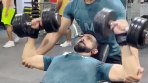 Dumble Chest Press