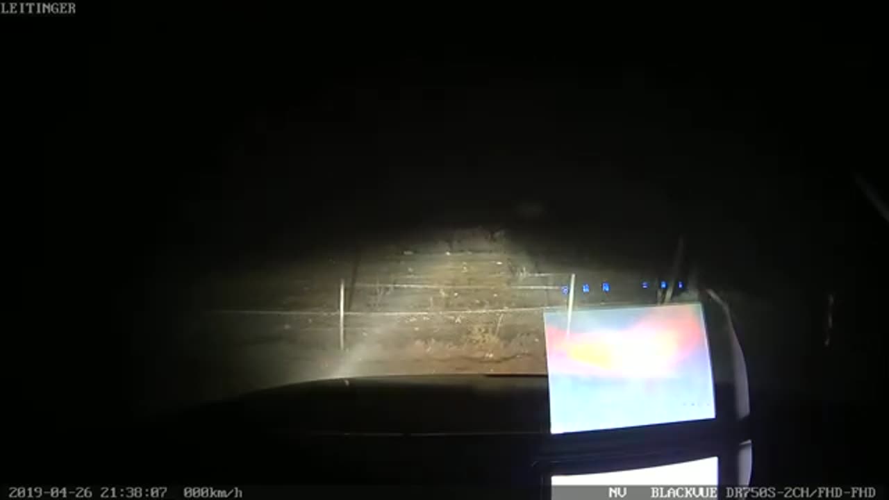 Driving to Mannum, SA for a weekend away and this happened...