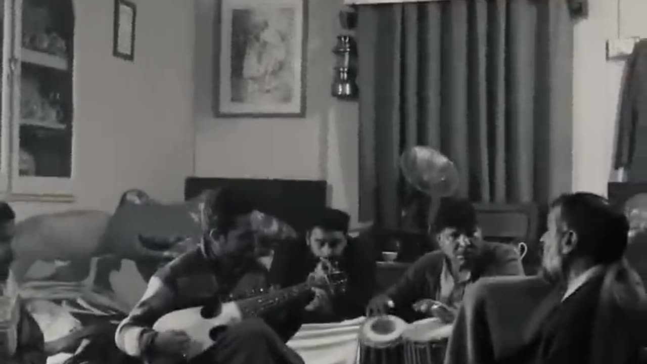 IK HUSAN KE DEVI SY MUJAY PYAR HOIA THA SONG