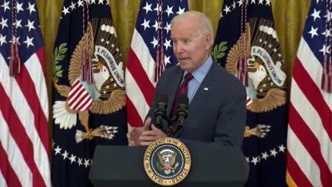 Peter Doocy Confronts Joe Biden on Unvaccinated Migrants Crossing the Border