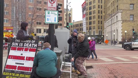Street Evangelism: Preaching at Winter Carnival- St. Paul, MN