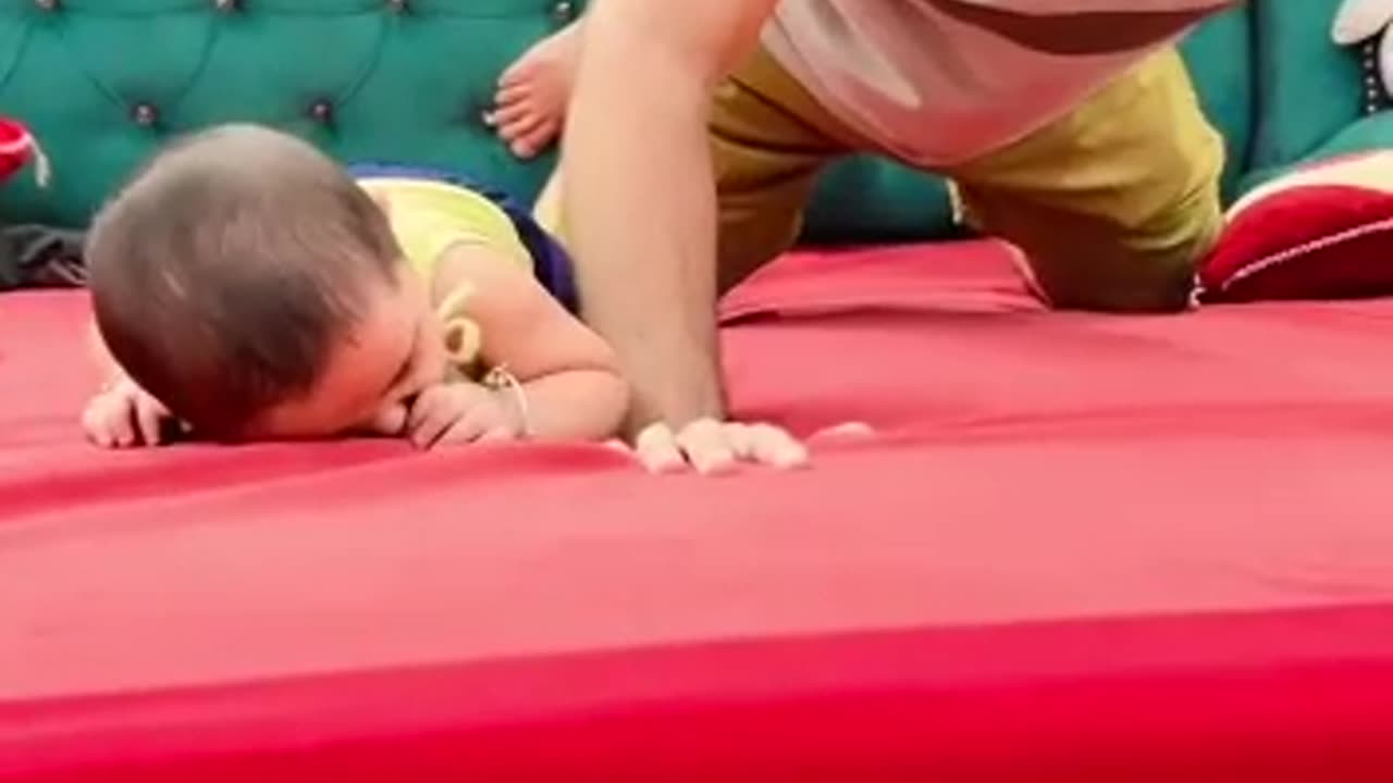 Son and Dad doing pushup😘😎😍dad