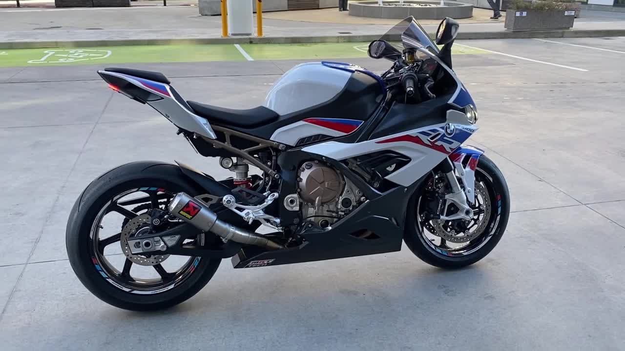 2022 BMW S1000RR M + full Akrapovic MotoGP exhaust (flames 🔥🔥) + Ilmberger carbon