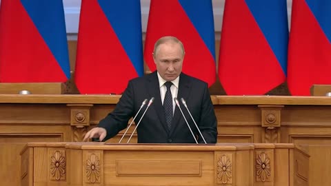 🔴 Vladimir Putin: "L' Occidente ha costruito l'Ucraina nazista in funzione antirussa"