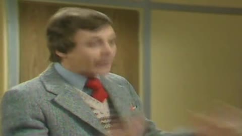 Mind Your Language - S02 - E04 - Many Happy Returns.mp4