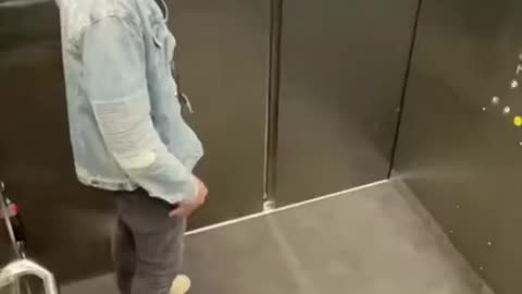 Elevator Death body Prank