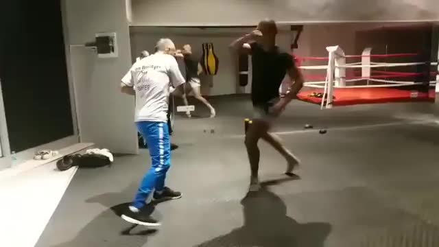 individual low kick work kickboxing