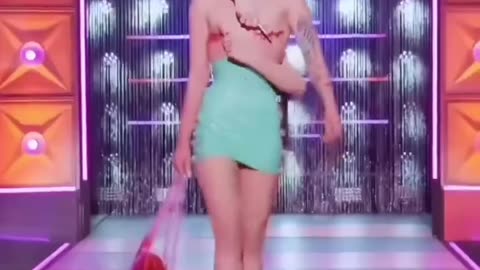 RuPaul’s drag race featured a drag queen getting a double mastectomy. 👹👹👹