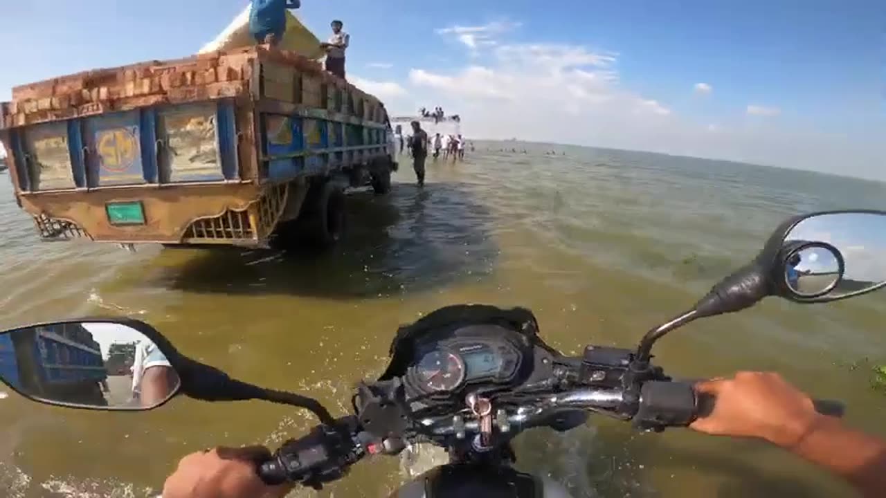 Motorbike Speed Test on Water