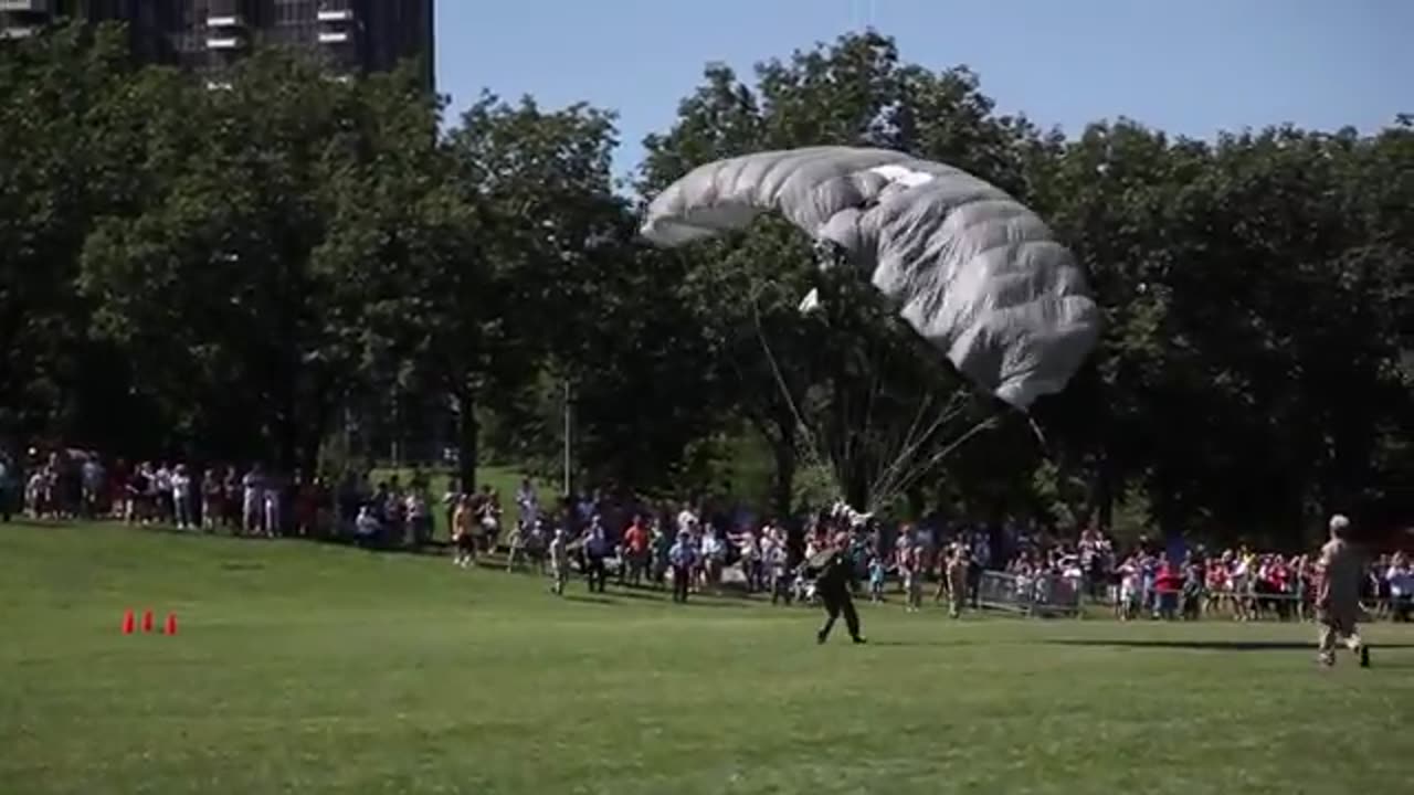 Marines wow St Louis with MAGTF demo