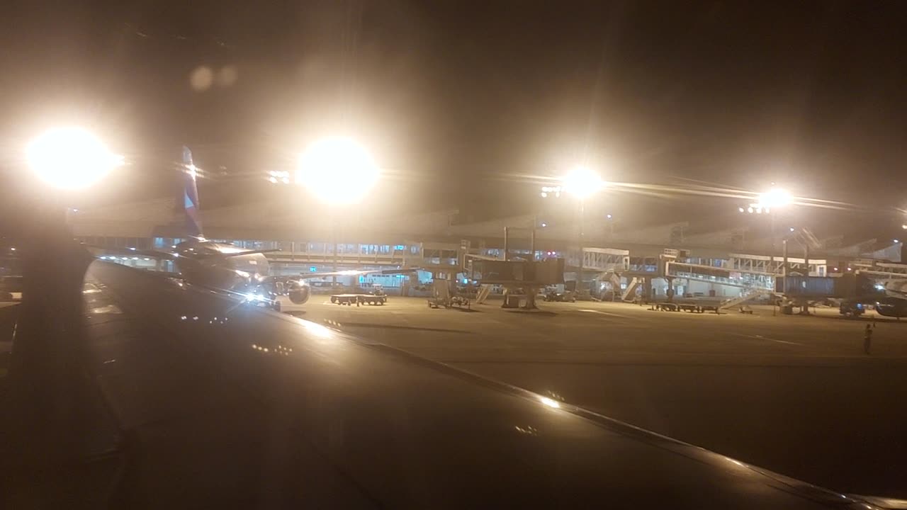 Airbus A321 PT-MXJ faz seu pushback