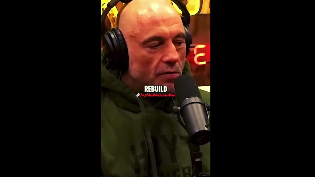 Joe Rogan and the Rock discuss American Funding to Ukraine and Hawaii #shorts #JRE #therock #rogan