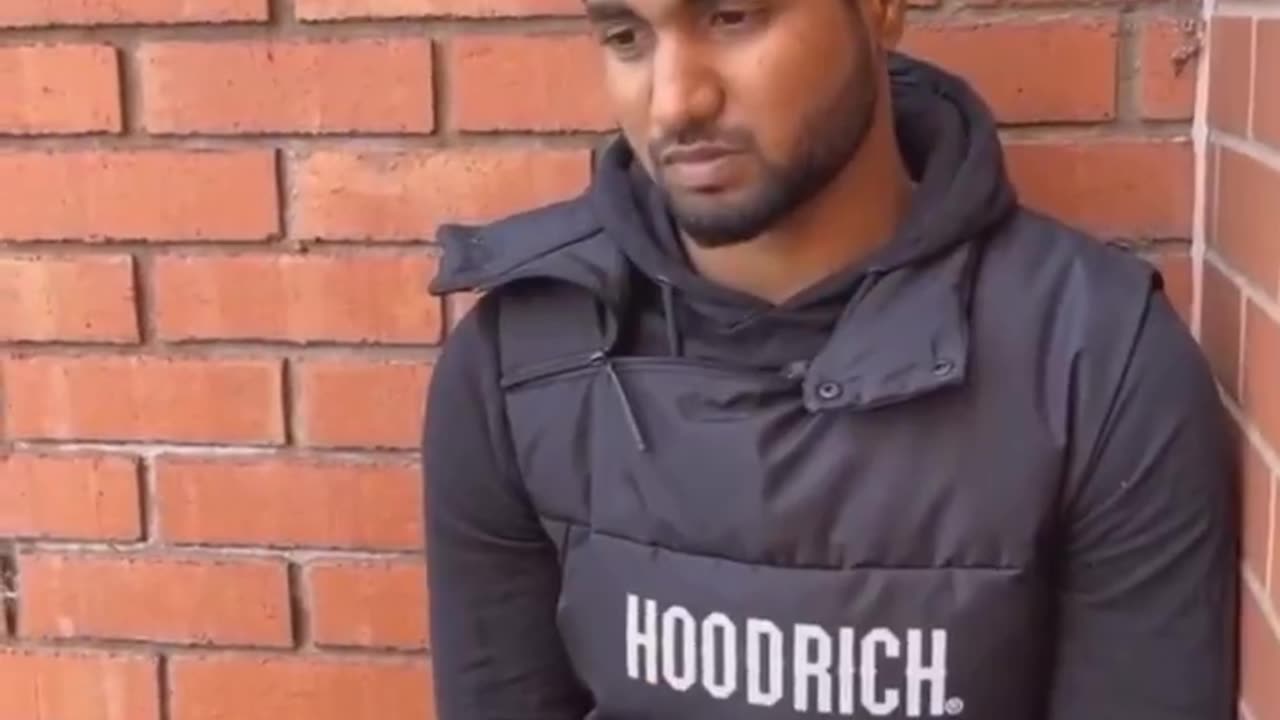 UK: Mohammed Imran Ahmed, 25, attempted to exploit 10, 12, and 13-year-old British Girls