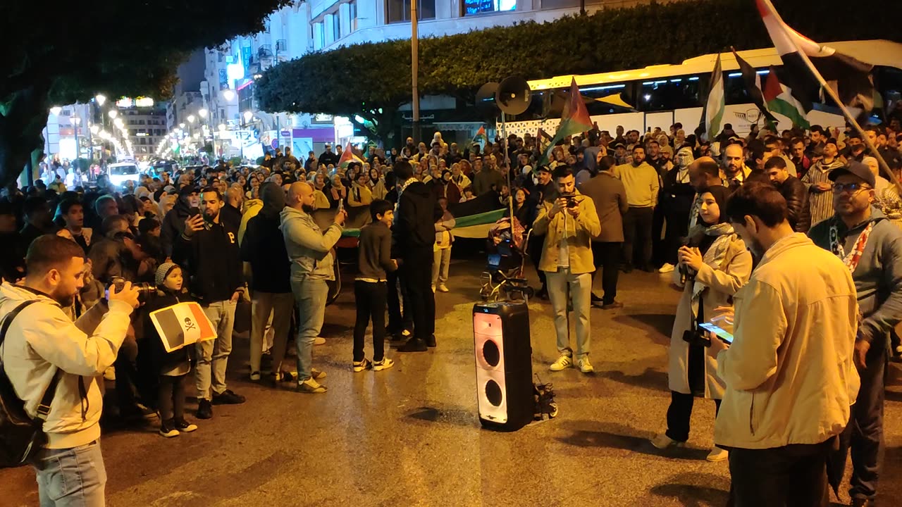 وقفة أمام القنصلية الفرنسية بطنجة دعما لغزة ورفضا لزيارة ماكرون للمغرب المطبع اكبر خائن 28 10 2024