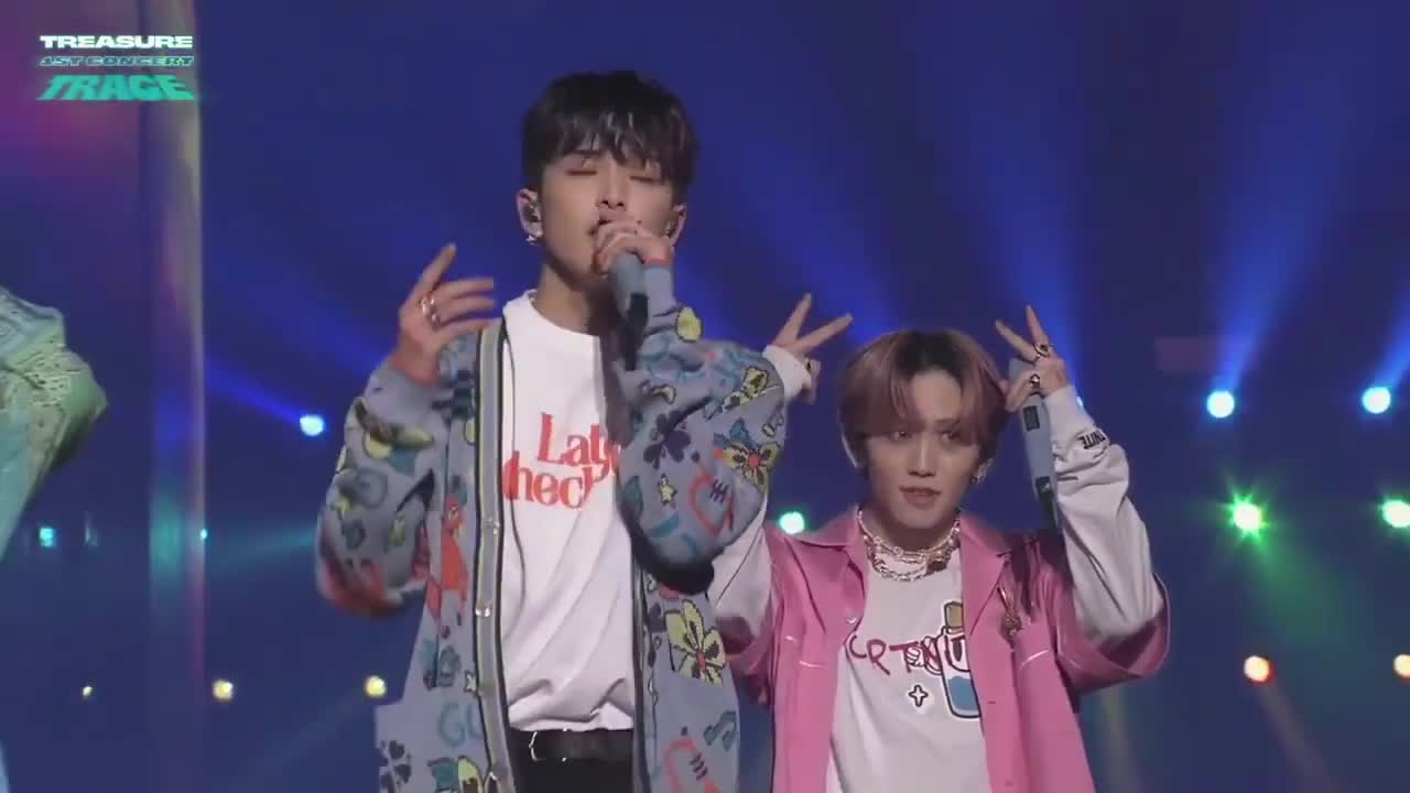 LOVE SCENARIO | TREASURE 1st CONCERT (TRACE)