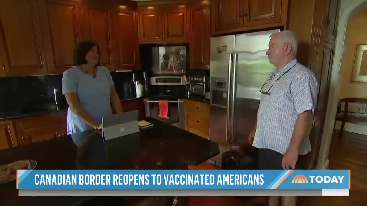 Canadian border reopens to vaccinated Americans