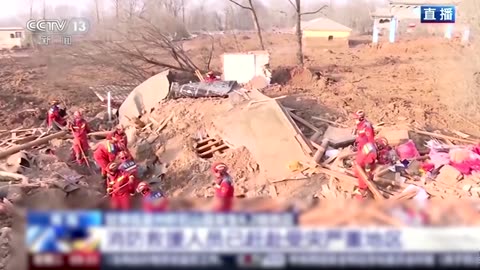 Daylight reveals destruction after China earthquake