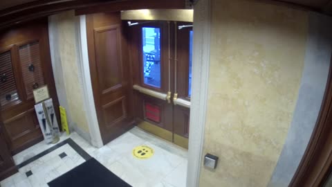0181USCH01SouthDoorVestibule_2021-01-06_08h00min01s047ms.mp4