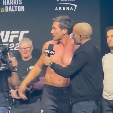 🚨WATCH: Jake Gyllenhaal and Dana White filming a scene for the Road House remake