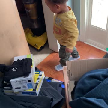 Baby Kai is looking for his stuff on Christmas lol